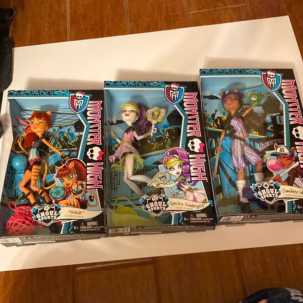 Brand new Monster High, GHOUL SPORTS, set of 3